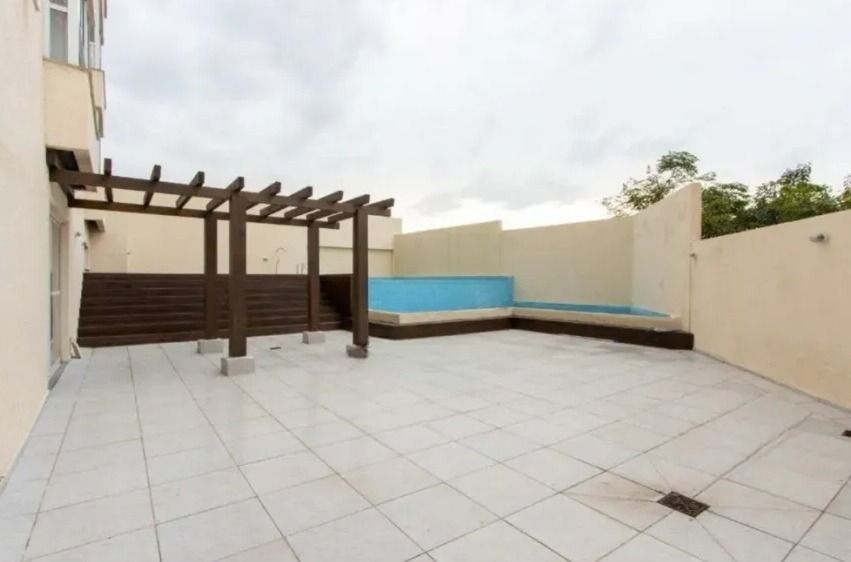 Apartamento à venda com 60m², 3 quartos, 1 suíte, 2 vagas no bairro Cavalhada em Porto Alegre