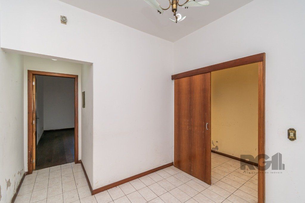 Casa à venda com 2 quartos, 350m² - Foto 12