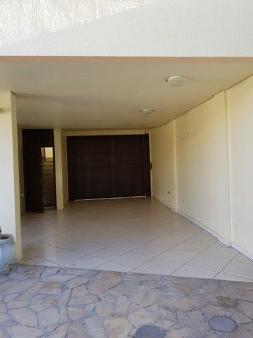 Casa à venda com 3 quartos, 372m² - Foto 10