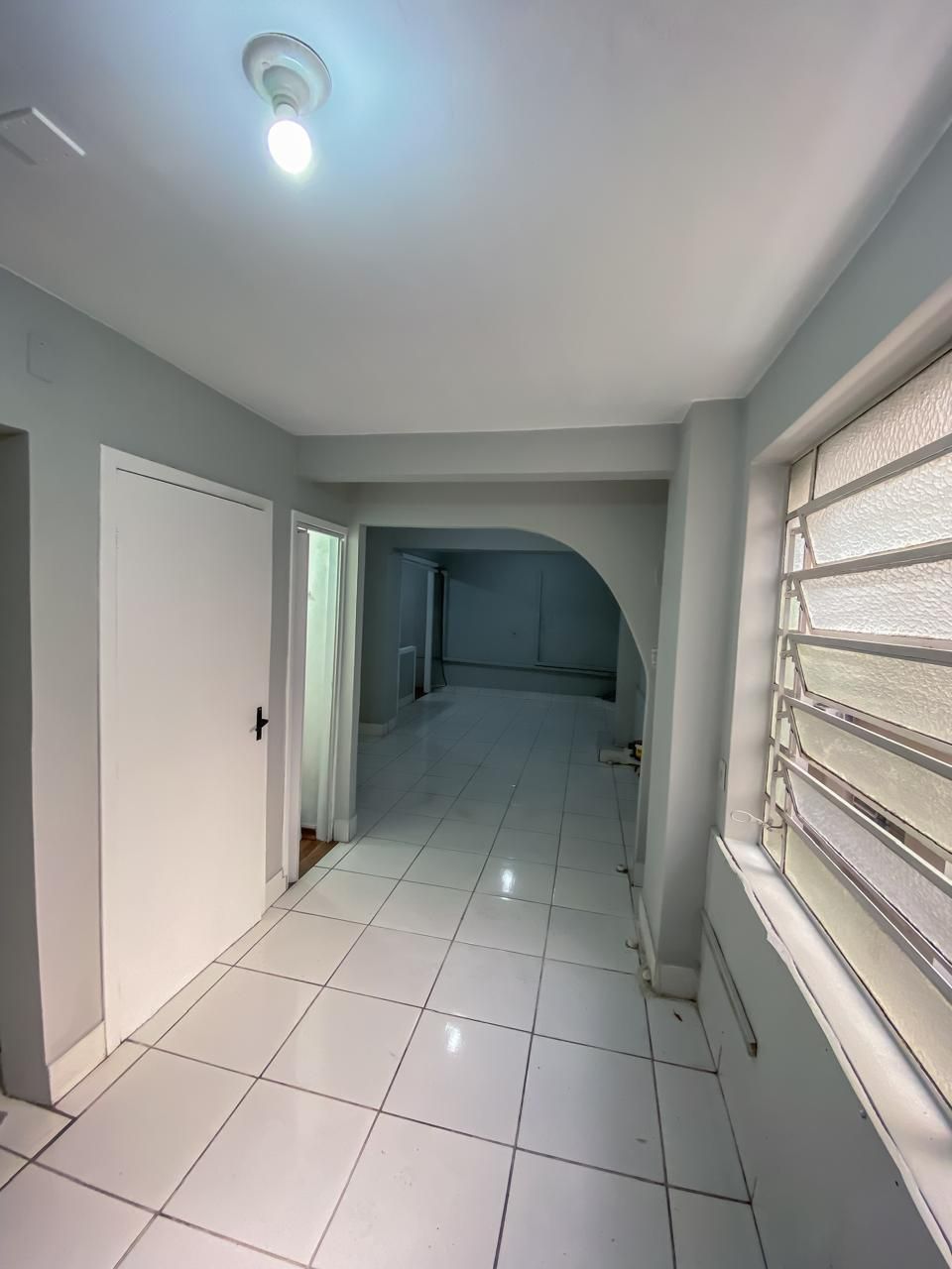 Conjunto Comercial-Sala à venda com 1 quarto, 60m² - Foto 8