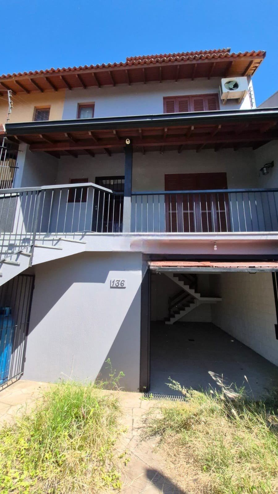 Apresentamos esta excelente casa no bairro Jardim Itu, em Porto Alegre, com 175m² privativos, perfeita para quem busca amplitude, conforto e qualidade de vida em uma região tranquila e valorizada. — foto 5