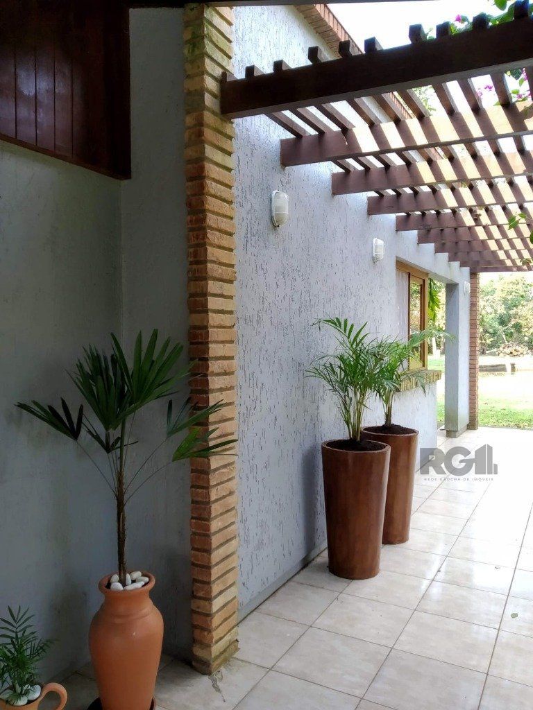 Casa de Condomínio à venda com 3 quartos, 221m² - Foto 3