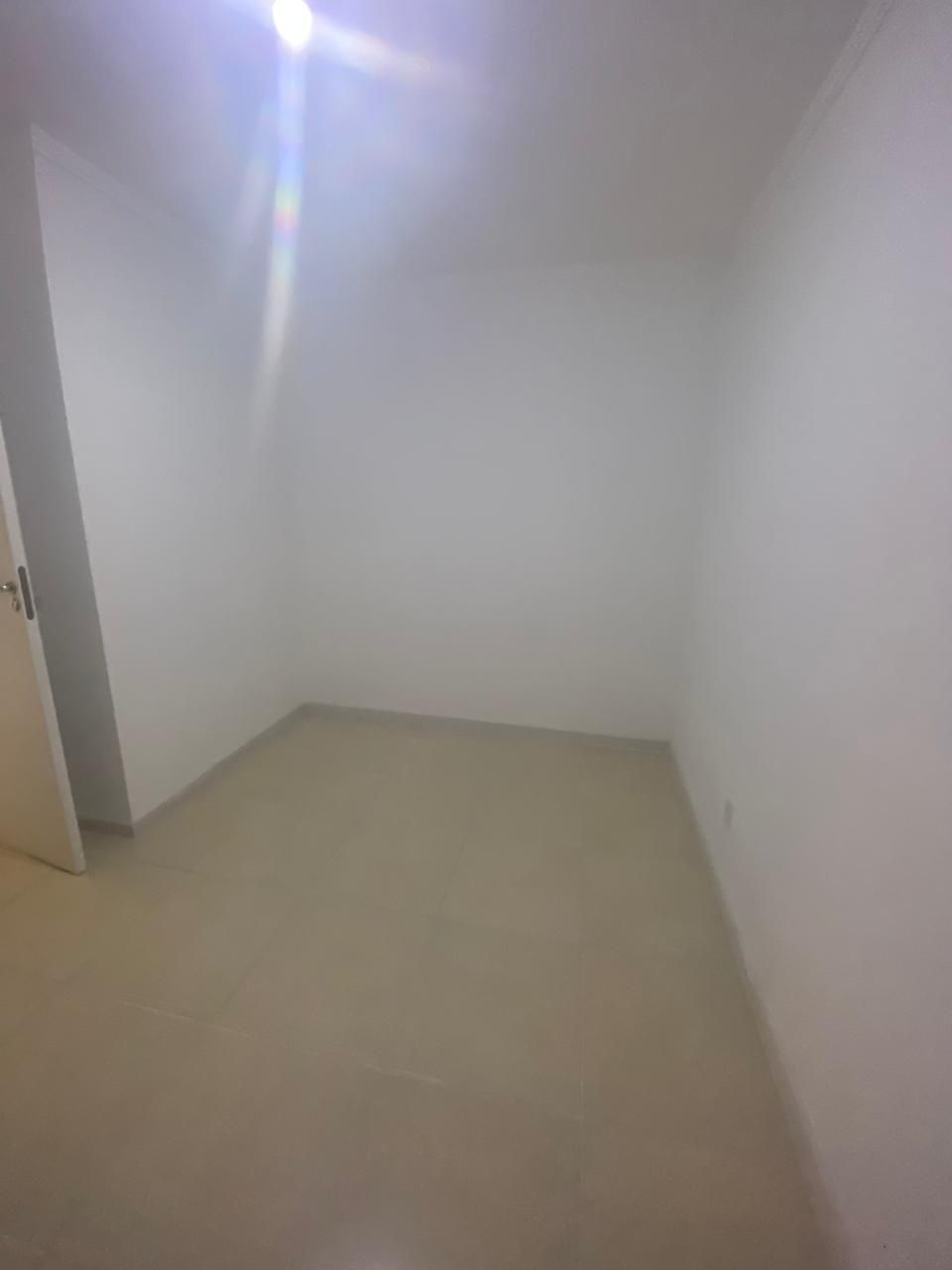 Apartamento no bairro Tristeza de 2 dormitórios e vaga DESOCUPADO