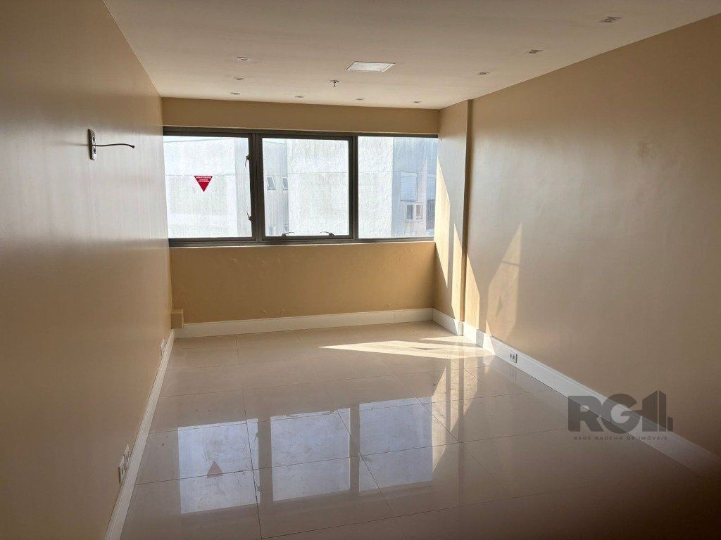 Conjunto Comercial-Sala à venda com 1 quarto, 25m² - Foto 2