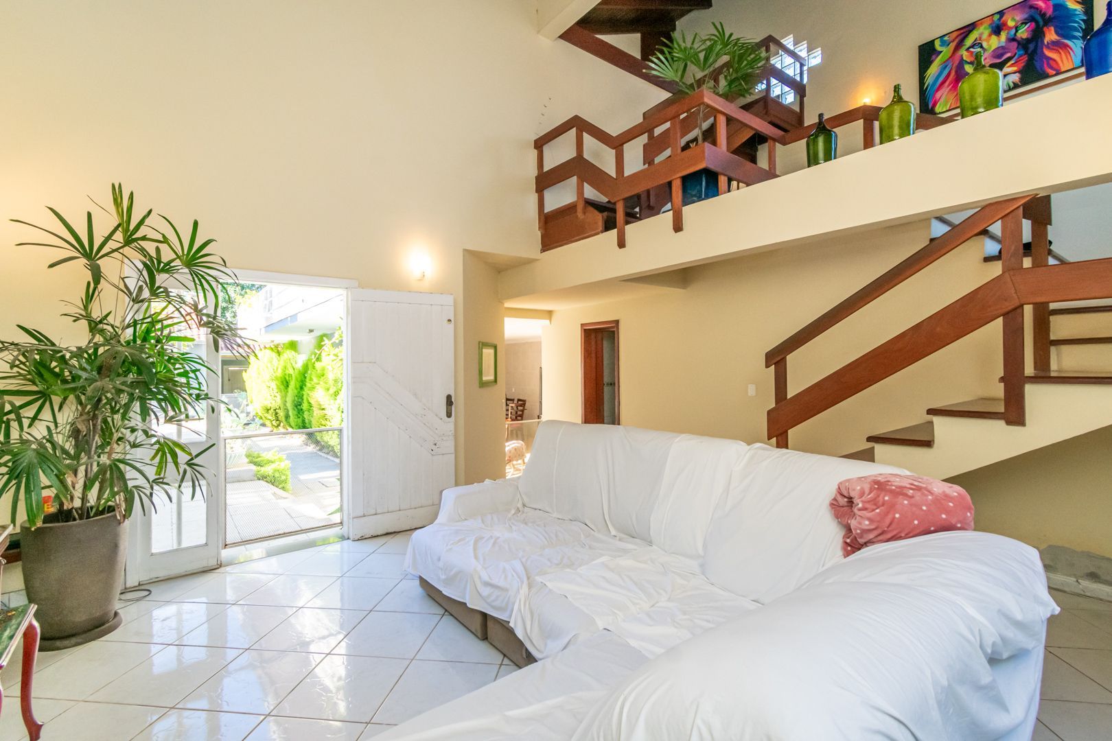 Casa à venda com 4 quartos, 334m² - Foto 8