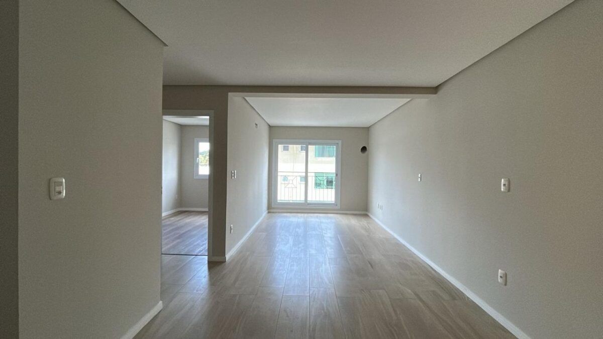 Apartamento no Centro de Canela de 2 dormitórios e vaga