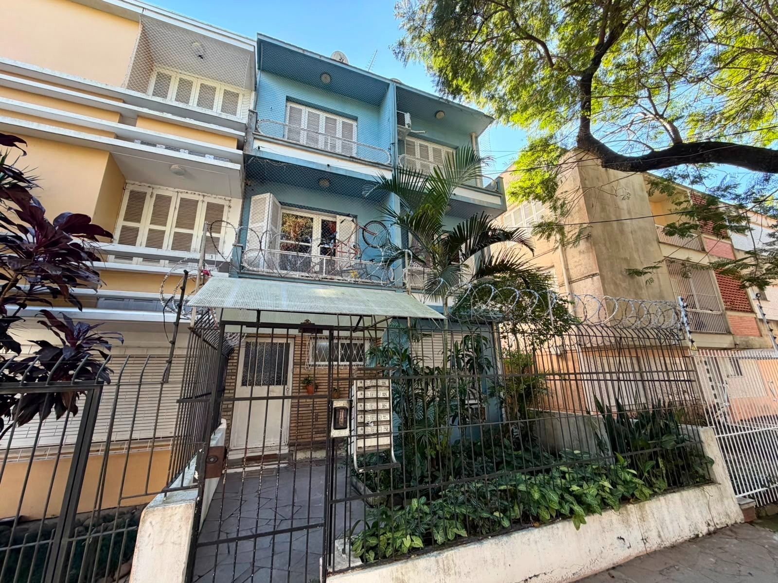 AMPLO APARTAMENTO 3 DORMITÓRIOS, DOIS BANHEIROS, 91 METROS DE ÁREA ÚTIL, , BAIRRO PETRÓPOLIS, POA-RS