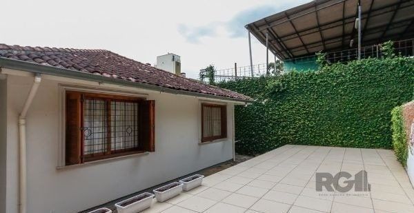Casa, 4 quartos, 230 m² - Foto 1