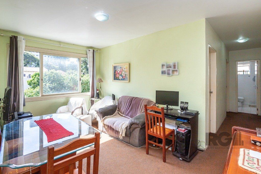 Apartamento à venda com 64m², 2 quartos, 1 vaga no bairro Tristeza em Porto Alegre