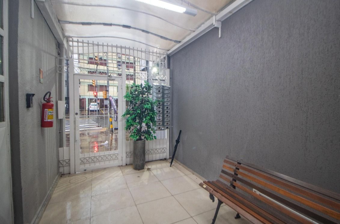 Apartamento, 1 quarto, à venda, 36 m², Menino Deus - Porto Alegre — foto 2