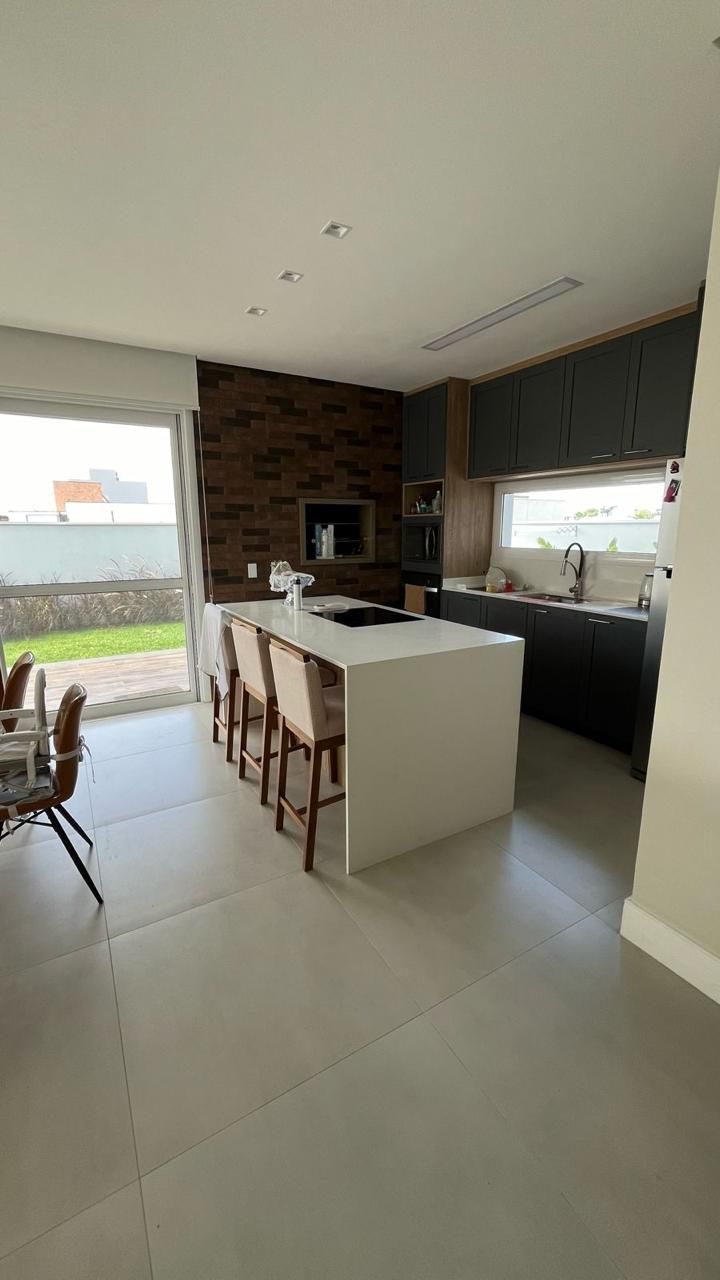 Casa de Condomínio 3 quartos à venda, 234m², Sans Souci - Eldorado do Sul