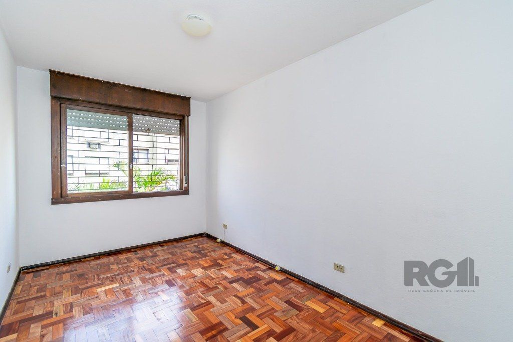 Apartamento de 02 dormitórios, sala, cozinha área de serviço, pronto para morar
