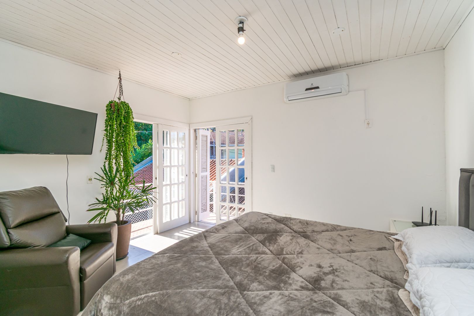 Casa à venda com 4 quartos, 334m² - Foto 15