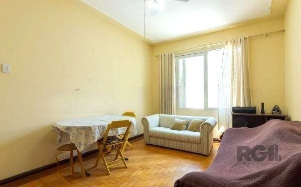 Apartamento à venda com 2 quartos, 70m² - Foto 1