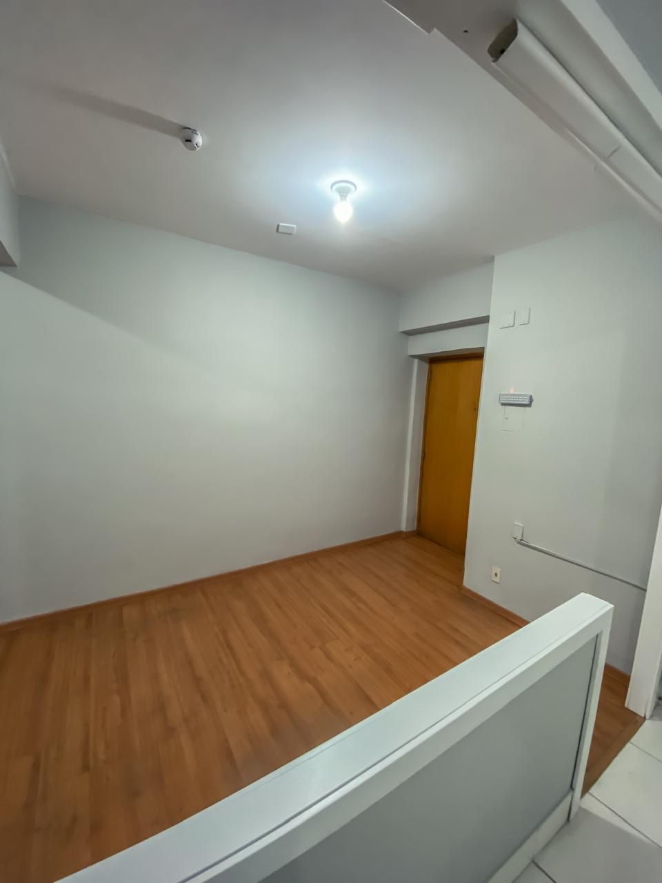 Conjunto Comercial-Sala à venda com 1 quarto, 60m² - Foto 14
