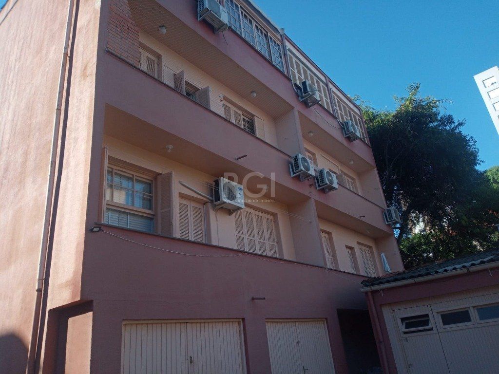 Apartamento no bairro Petrópolis de 3 dormitórios e vaga