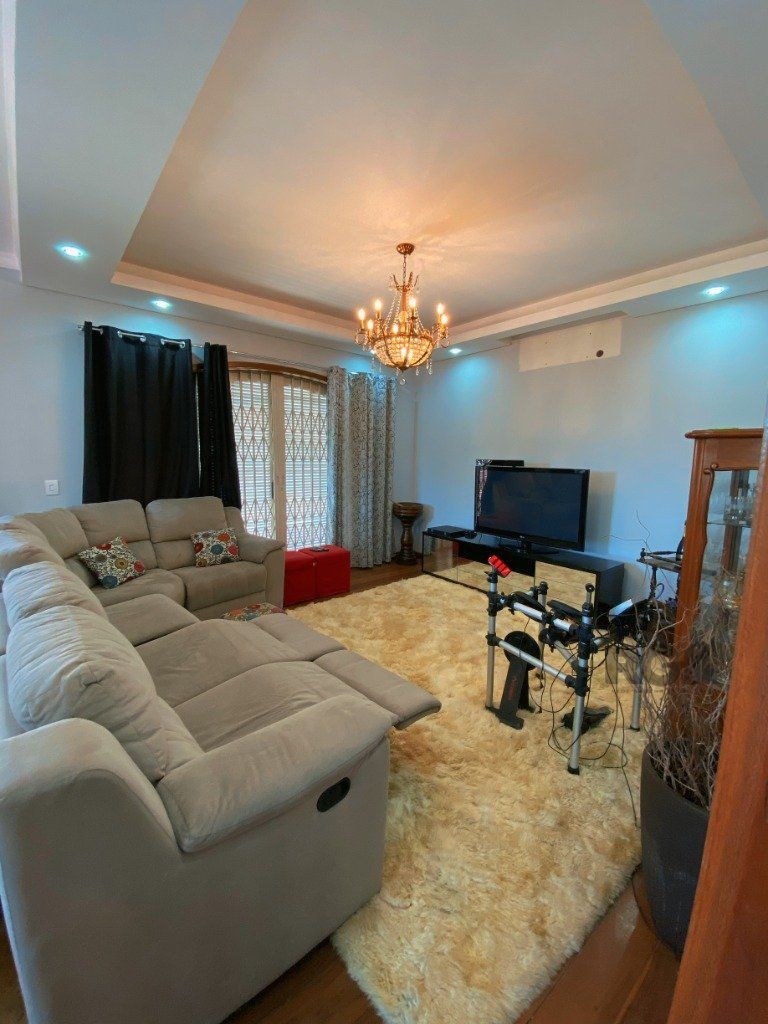 Casa à venda com 4 quartos, 418m² - Foto 4