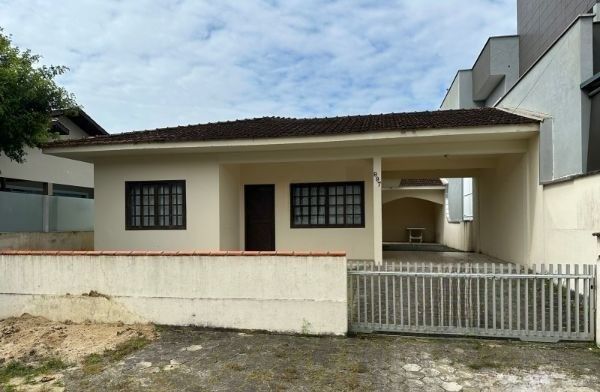 Casa na Praia de Enseada - São Francisco do Sul - SC