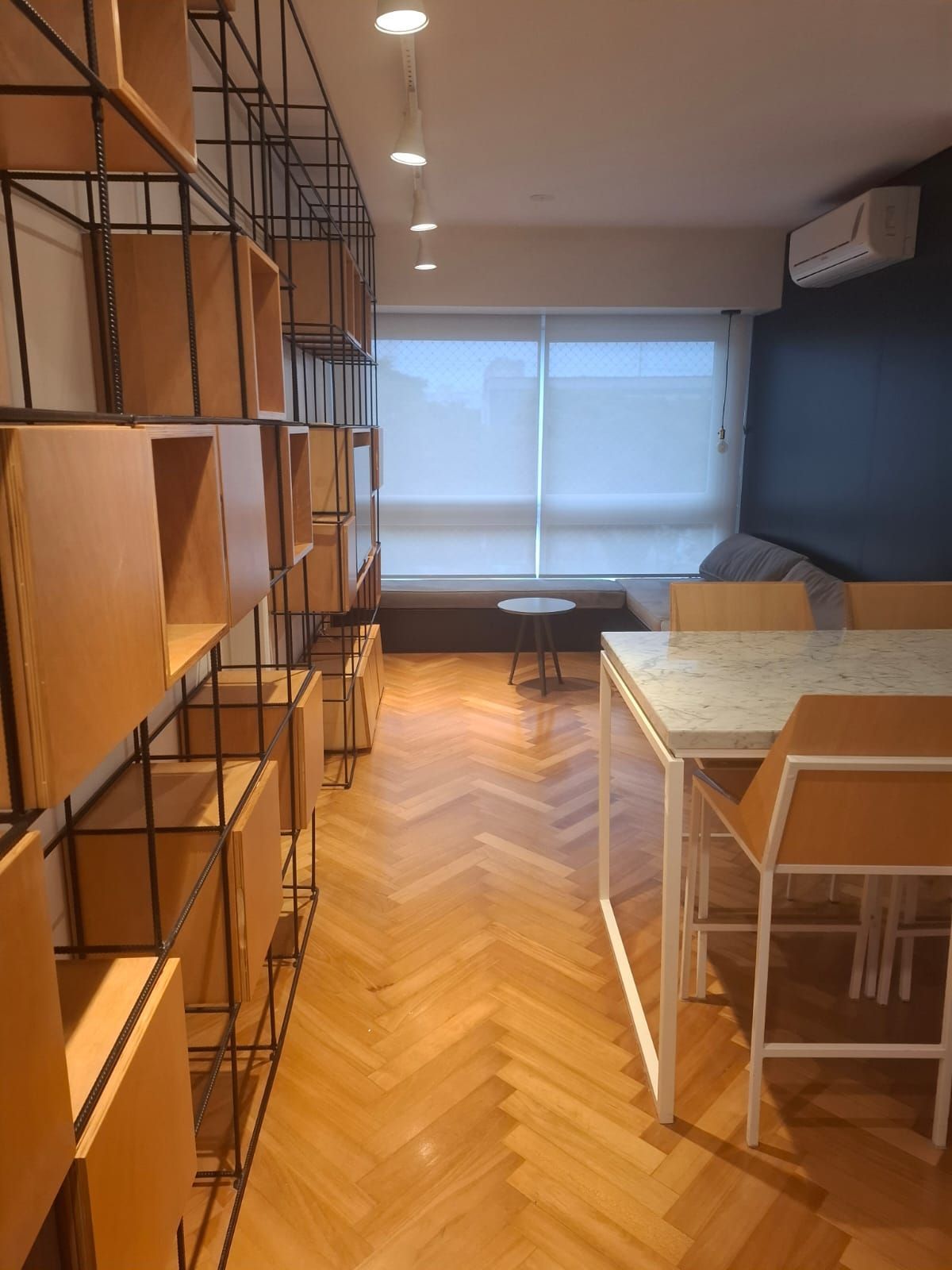 Apartamento, 2 dormitórios no bairro Santana em Porto Alegre para Comprar