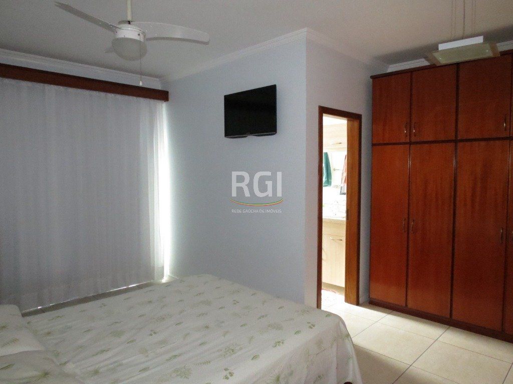 Casa à venda com 3 quartos, 221m² - Foto 12
