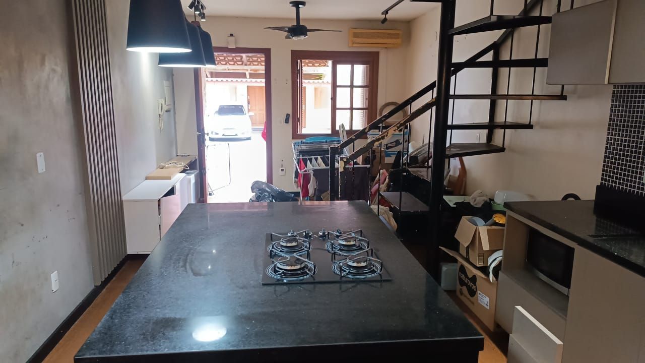 Casa sobrado em condomínio no bairro Camaquã de 3 dormitórios e vaga DESOCUPADO — foto 2