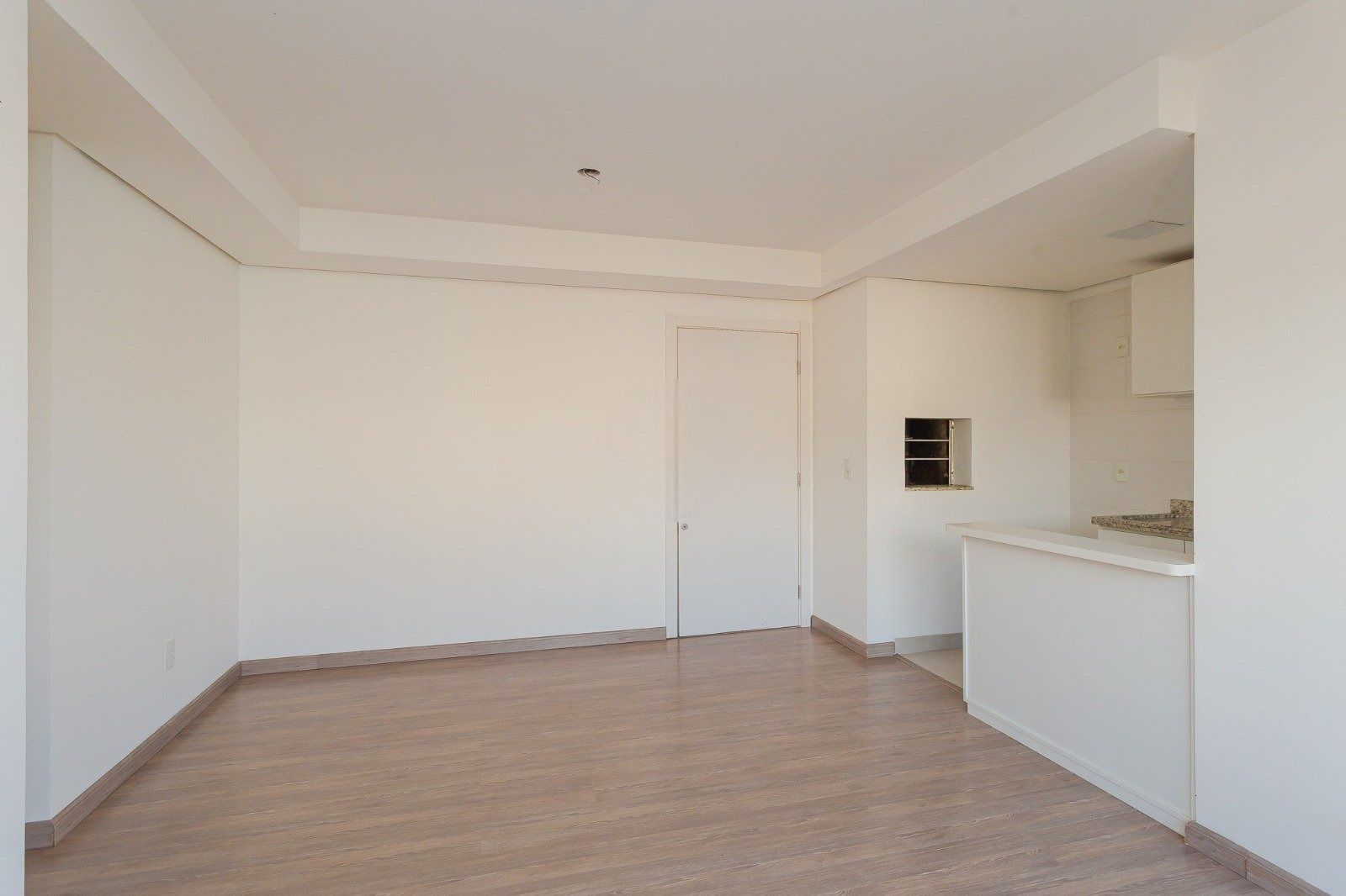 Apartamento 2 dormitórios, 1 suíte, 60m² privativos, 1 vaga coberta, no bairro Higienópolis. — foto 5