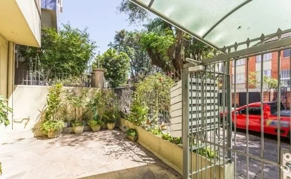 Apartamento, 3 dormitórios no bairro Petrópolis em Porto Alegre para Comprar