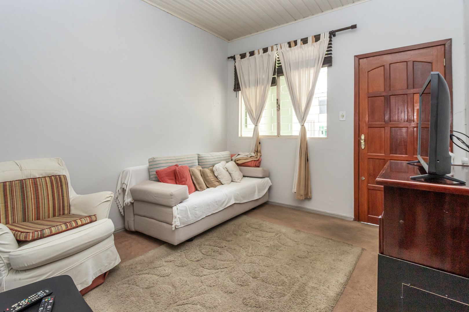 Casa à venda com 2 quartos, 76m² - Foto 4