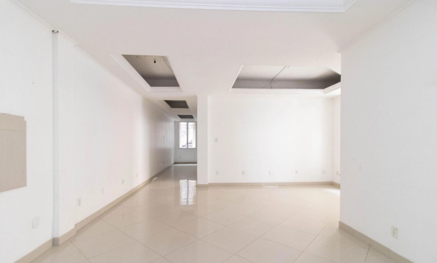 Apartamento no Centro com 121m² DESOCUPADO