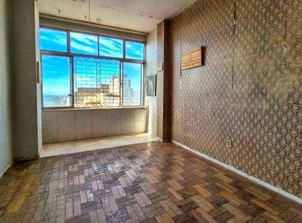 Apartamento no Centro de 3 dormitórios DESOCUPADO — foto 2