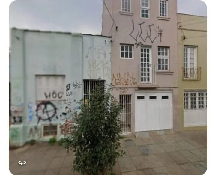 Casa, 2 dormitórios no bairro Cidade Baixa em Porto Alegre para Comprar