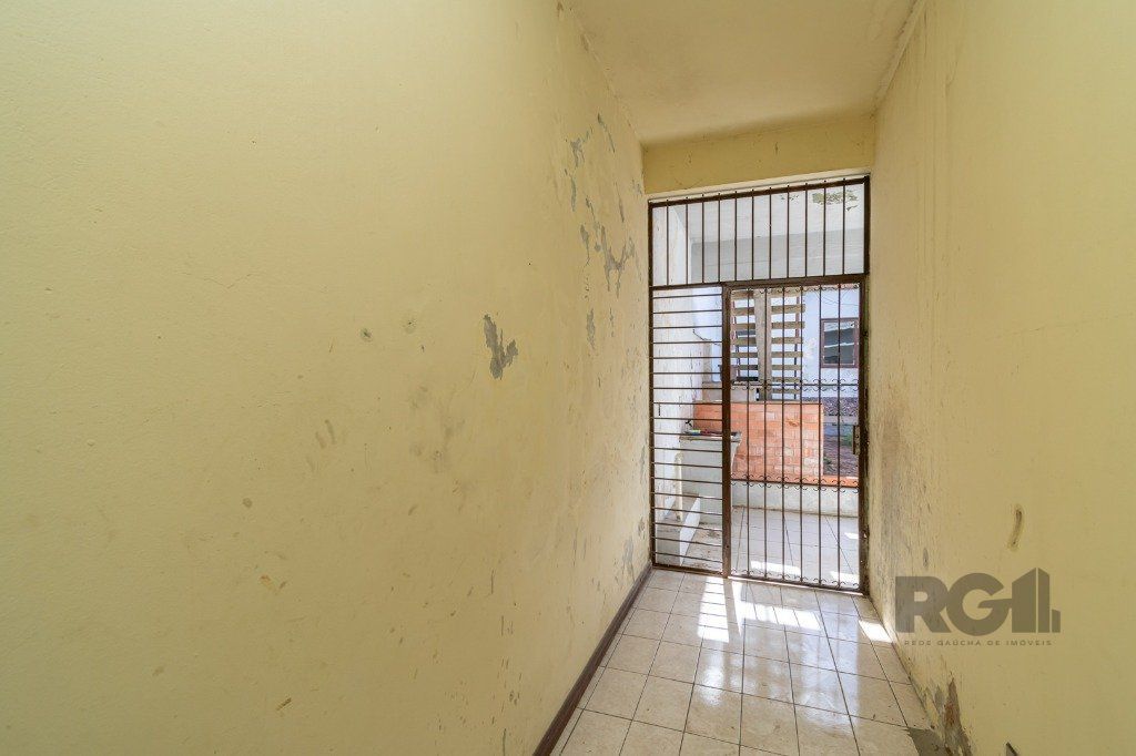 Casa à venda com 2 quartos, 350m² - Foto 8