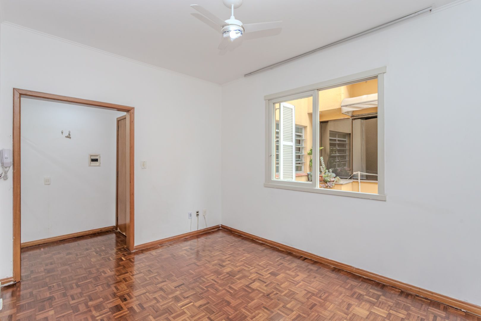 Apartamento com 64m², 2 dormitórios no bairro Jardim Lindóia em Porto Alegre para Comprar