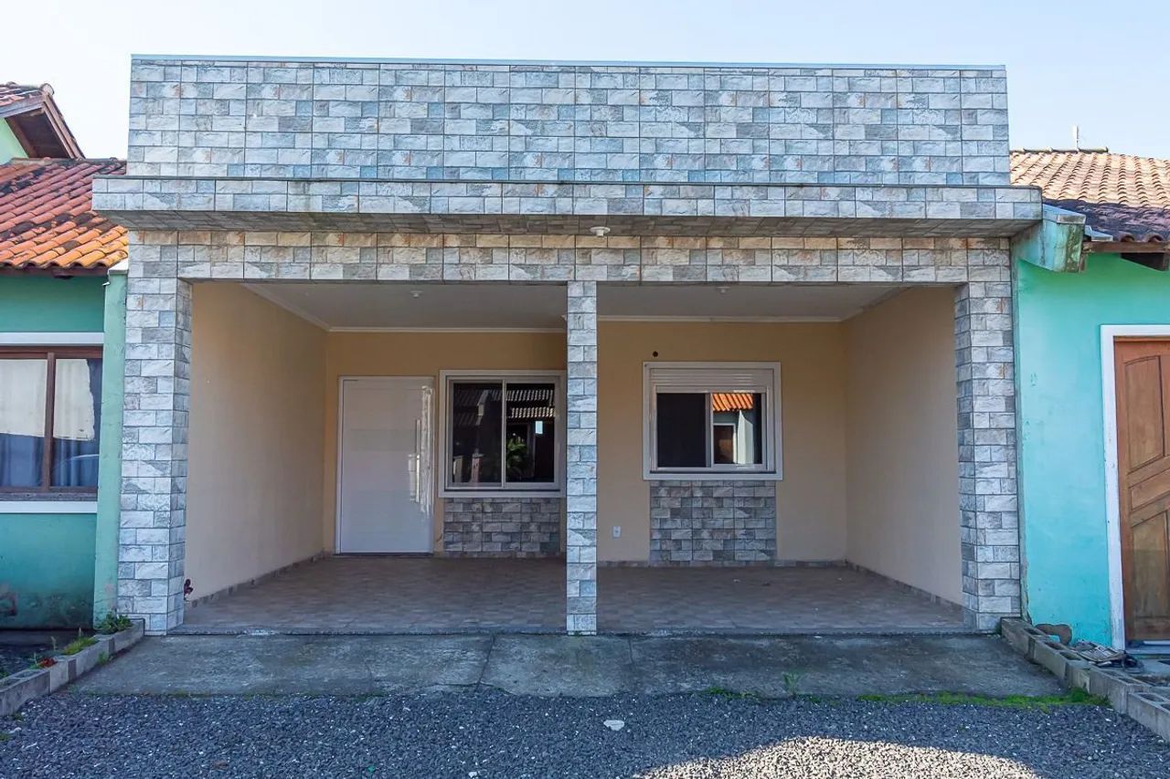 Casa 2 dormitórios no bairro Parque dos Anjos