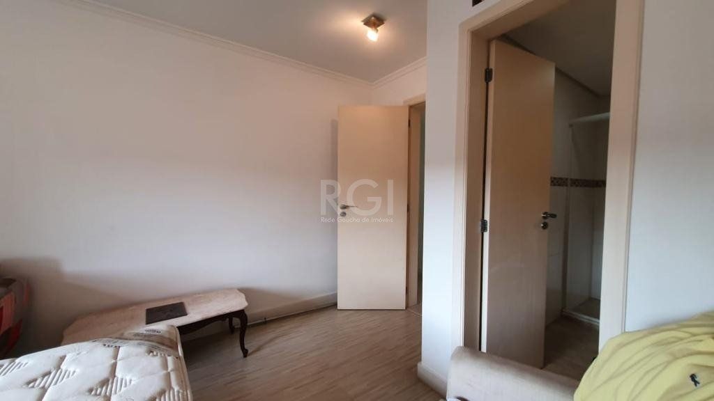 Casa de Condomínio à venda com 5 quartos, 375m² - Foto 35
