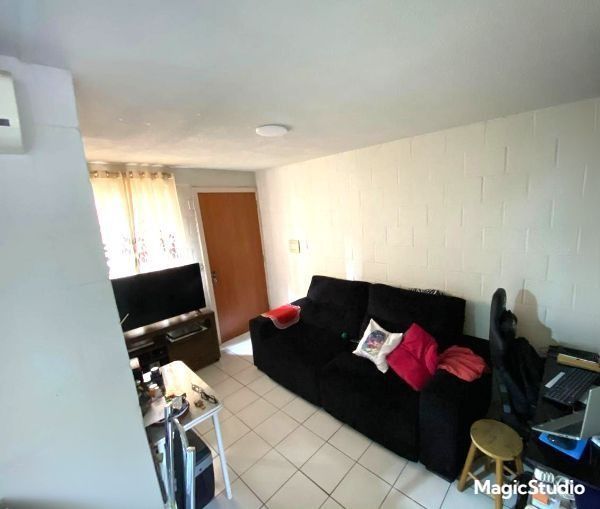 Apartamento, 2 dormitórios no bairro Rubem Berta em Porto Alegre para Comprar