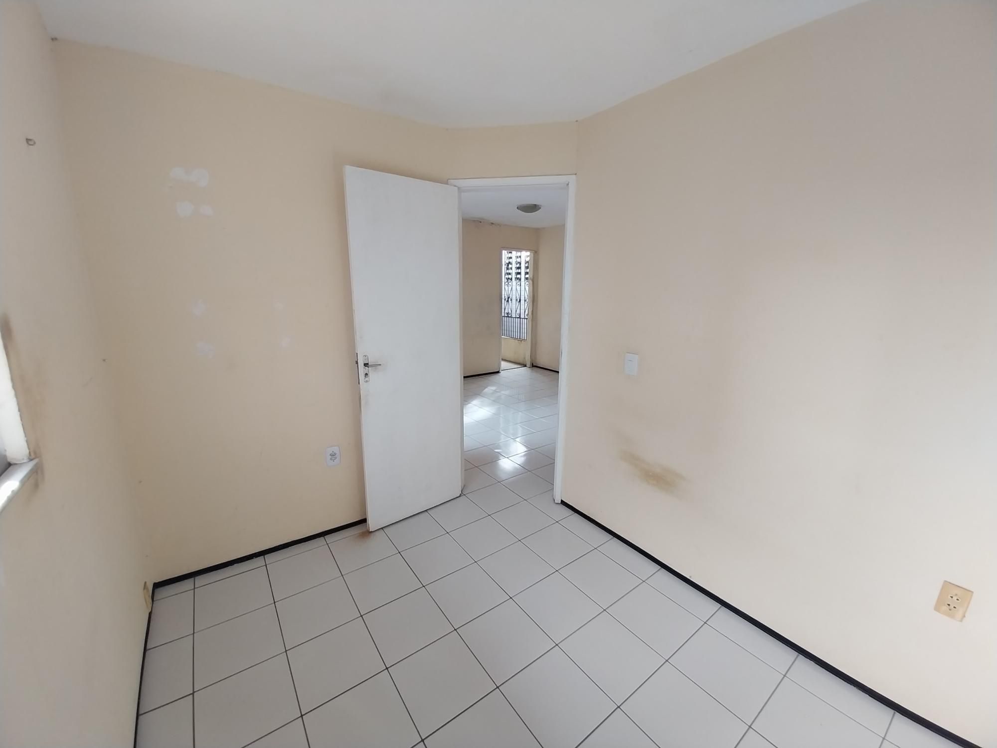 Casa Comercial à venda com 5 quartos, 241m² - Foto 42