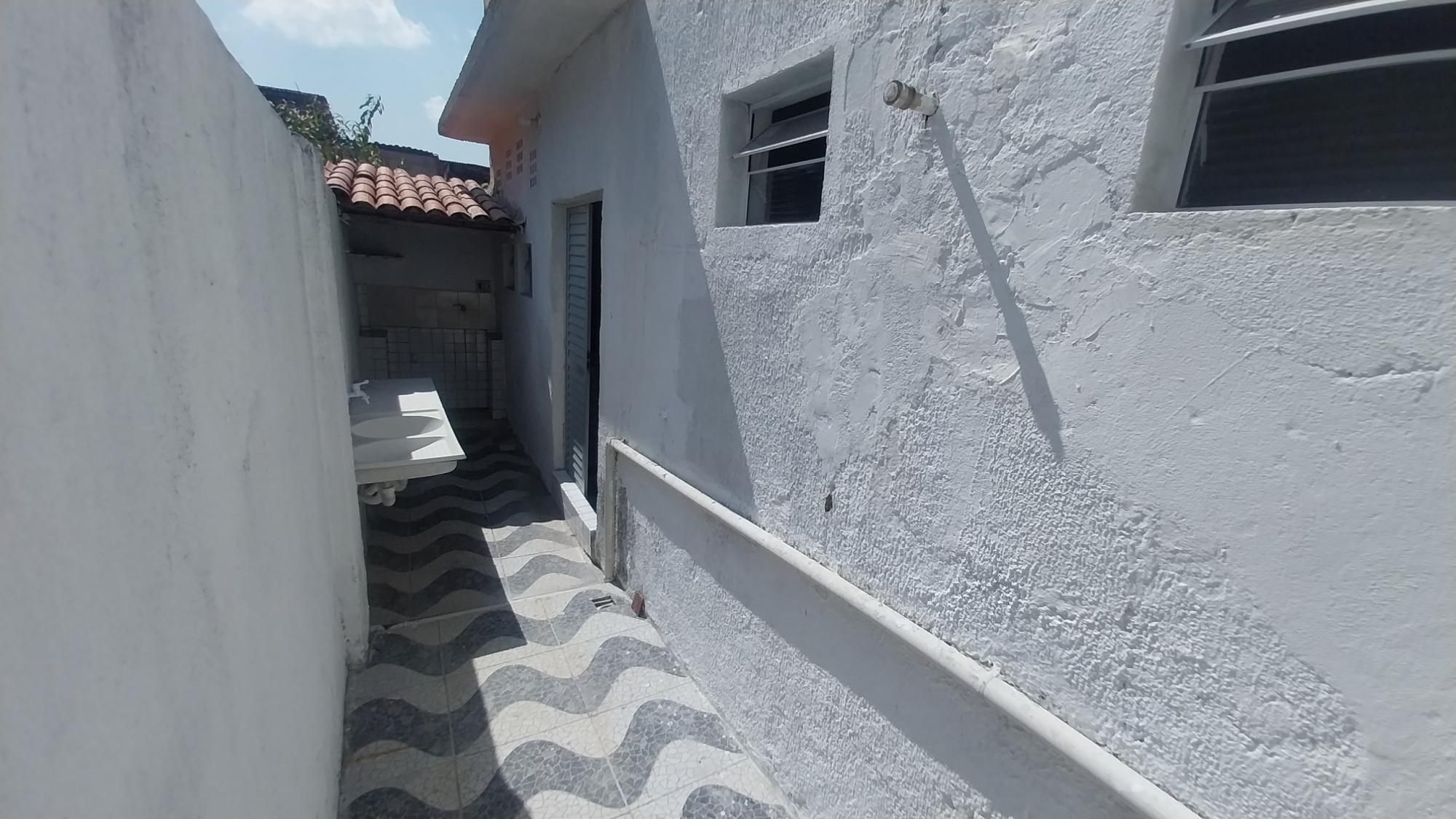 Casa para alugar com 2 quartos, 84m² - Foto 14