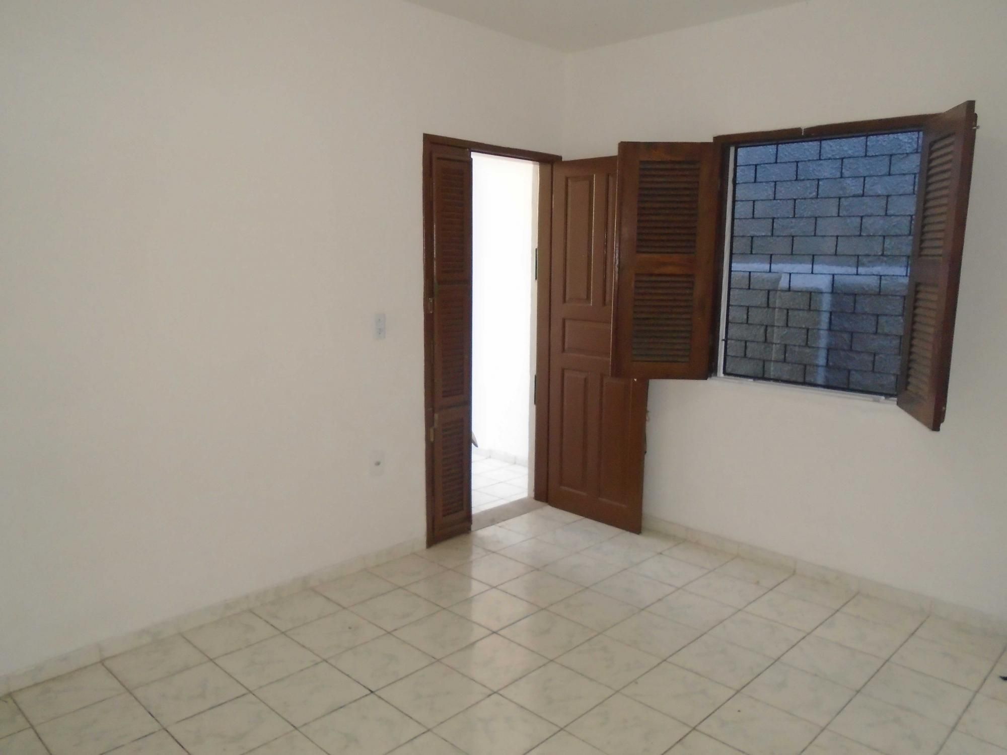 Casa à venda com 2 quartos, 109m² - Foto 10