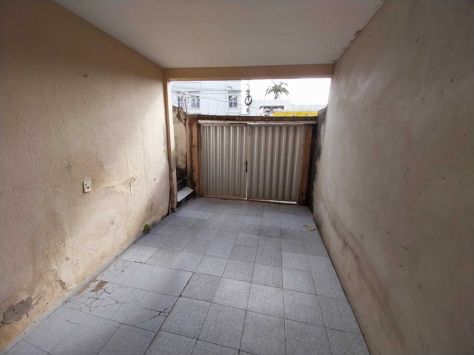 Casa Comercial à venda com 5 quartos, 241m² - Foto 31