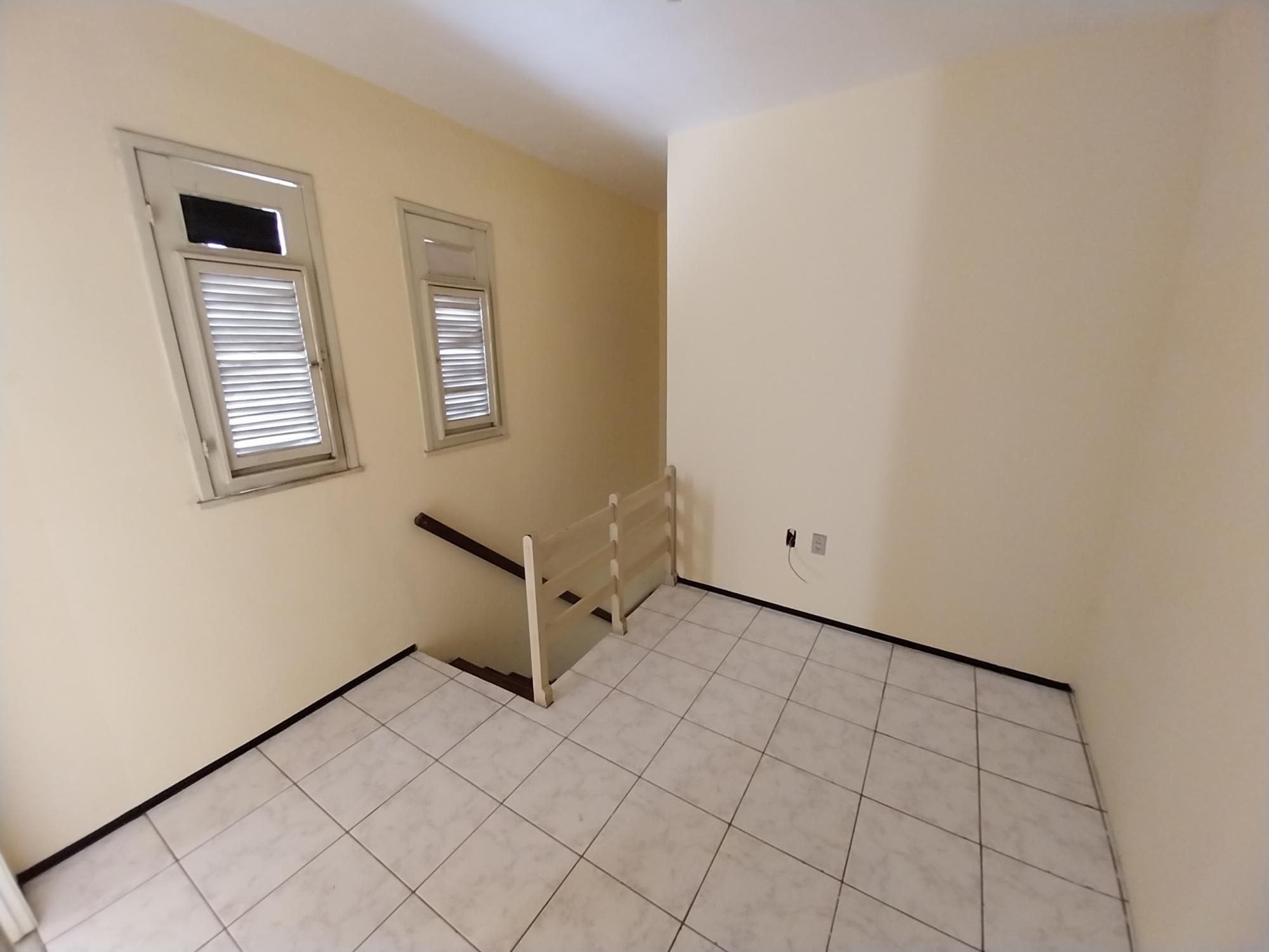 Casa Comercial à venda com 5 quartos, 241m² - Foto 20