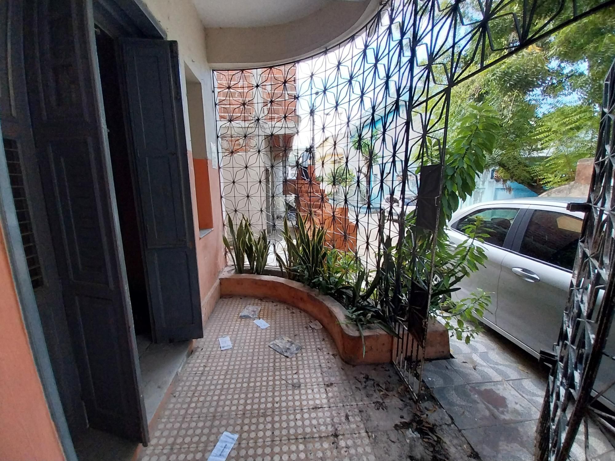 Casa à venda e aluguel com 15 quartos, 456m² - Foto 2