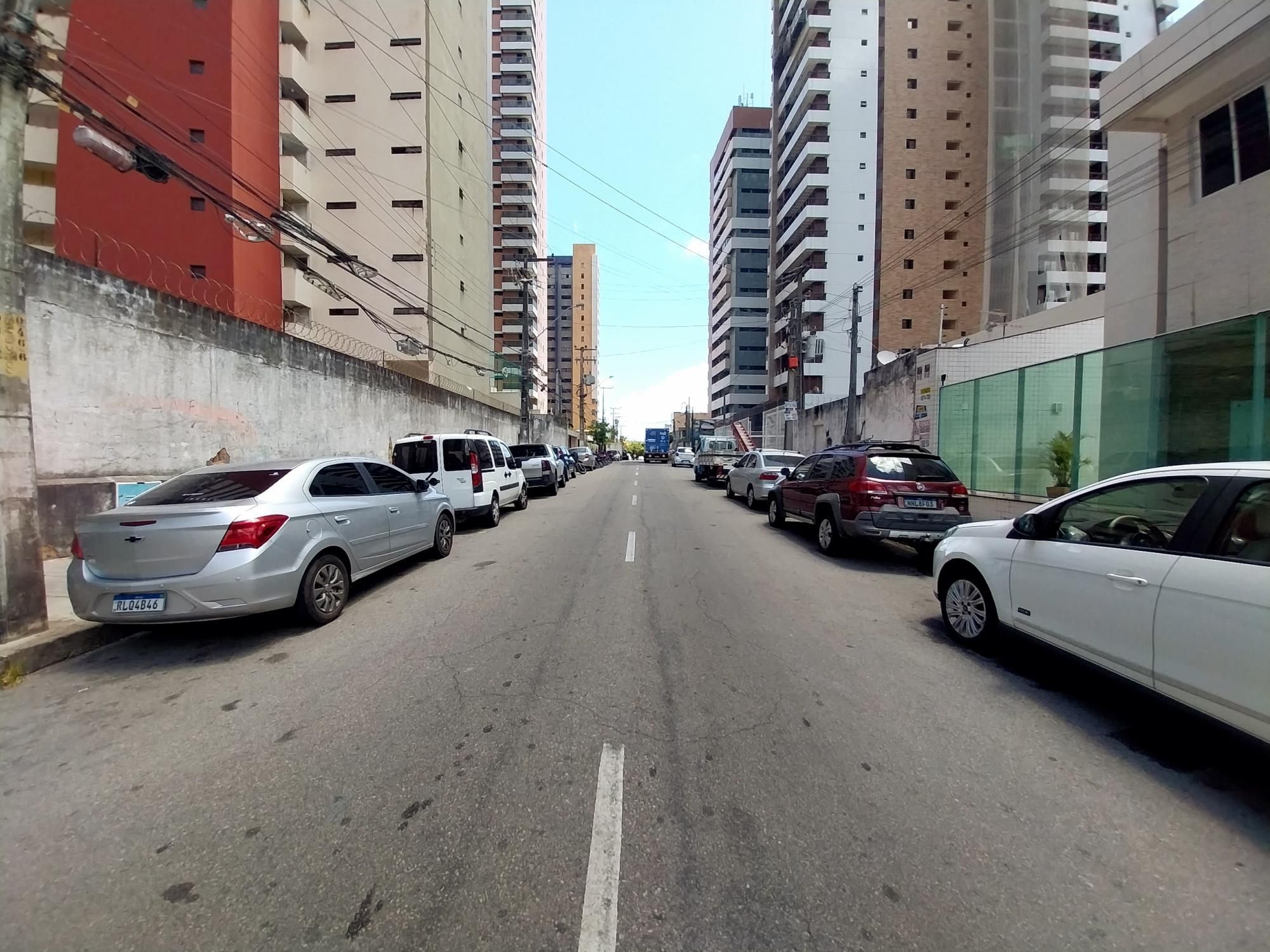 Casa, 6 quartos, 256 m² - Foto 3