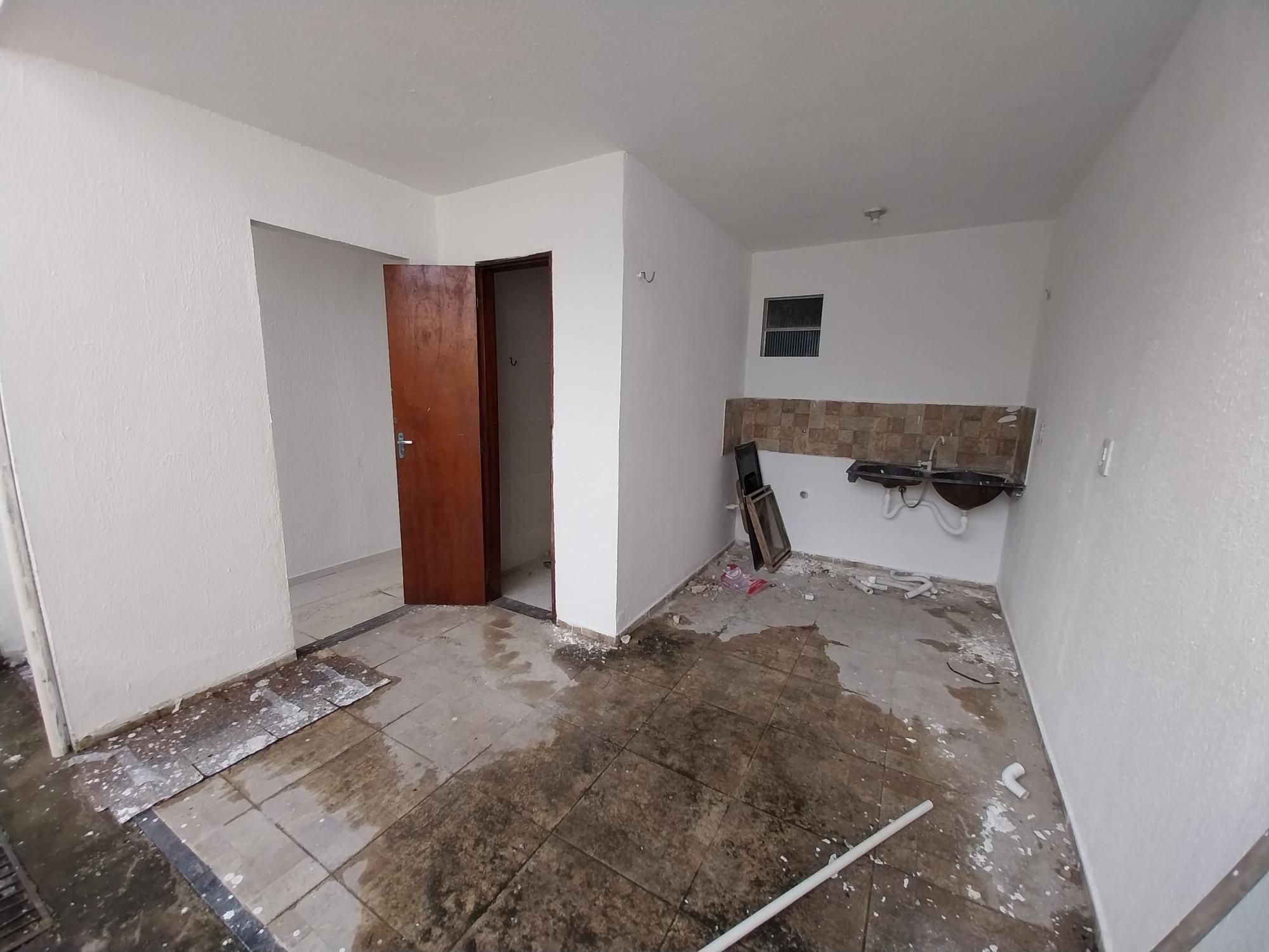 Casa para alugar com 4 quartos, 250m² - Foto 36