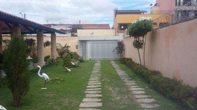 Casa para alugar com 11 quartos, 716m² - Foto 2