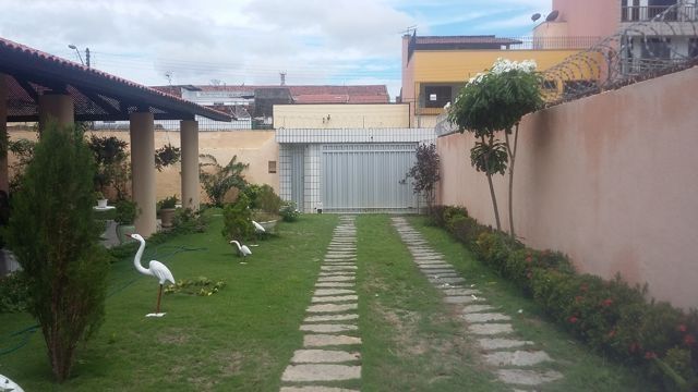 Casa à venda com 11 quartos, 716m² - Foto 2