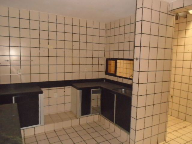 Casa para alugar com 11 quartos, 716m² - Foto 11