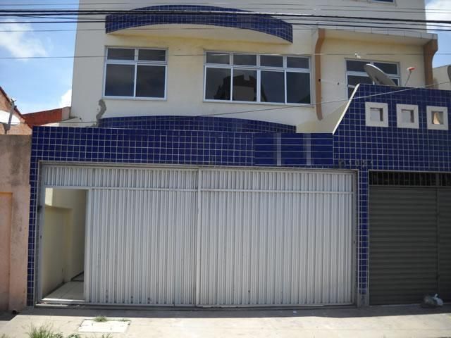 Casa para alugar com 3 quartos, 150m² - Foto 1