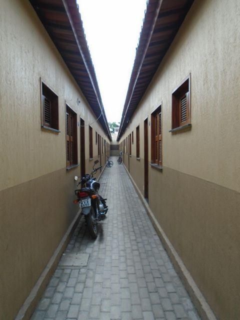 Casa para alugar com 2 quartos, 42m² - Foto 2