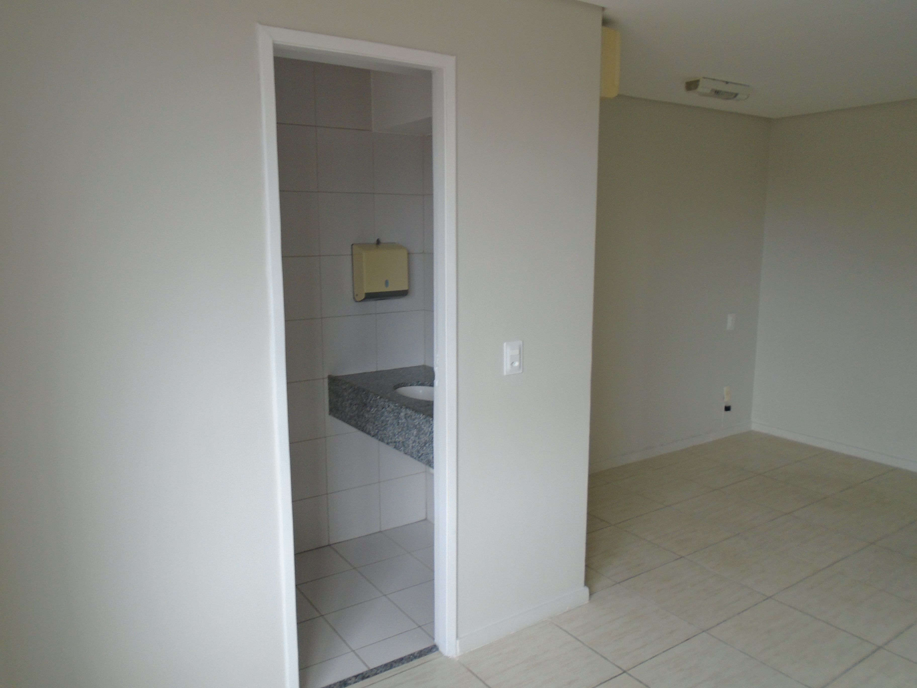 Conjunto Comercial-Sala para alugar com 2 quartos, 32m² - Foto 11